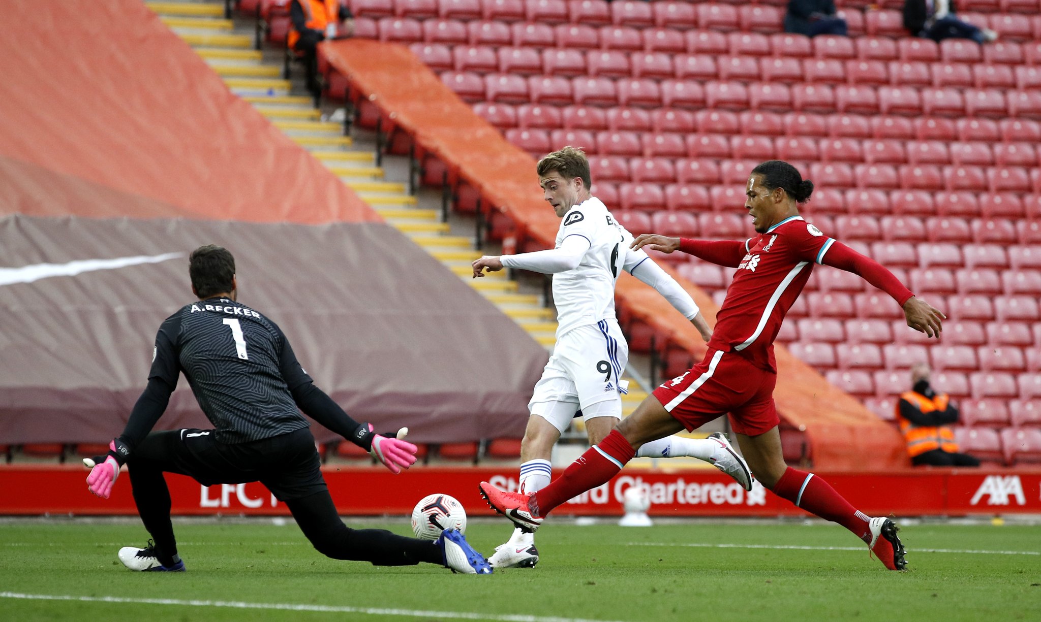 以此次事件 以此次事件